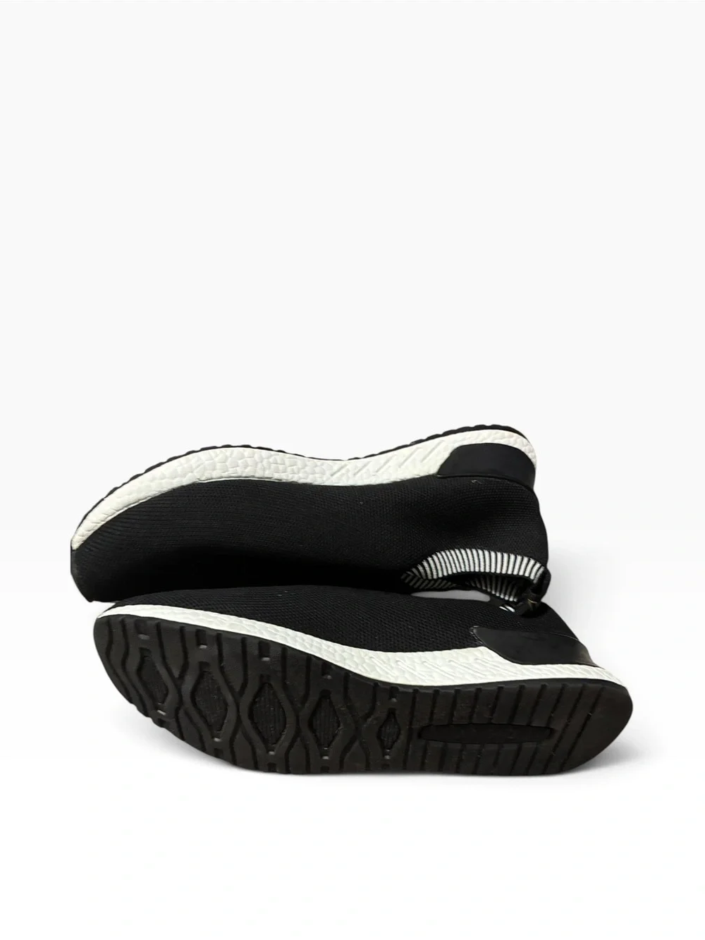 DKNY Abbi Black White Gold Knit Slip On Sneakers Women’s